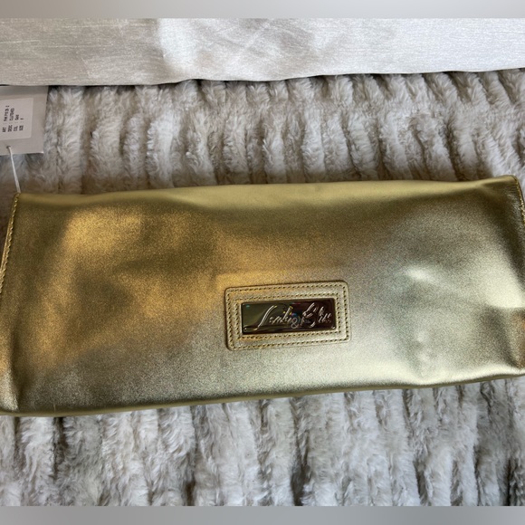 Clutch - Picture 4 of 6